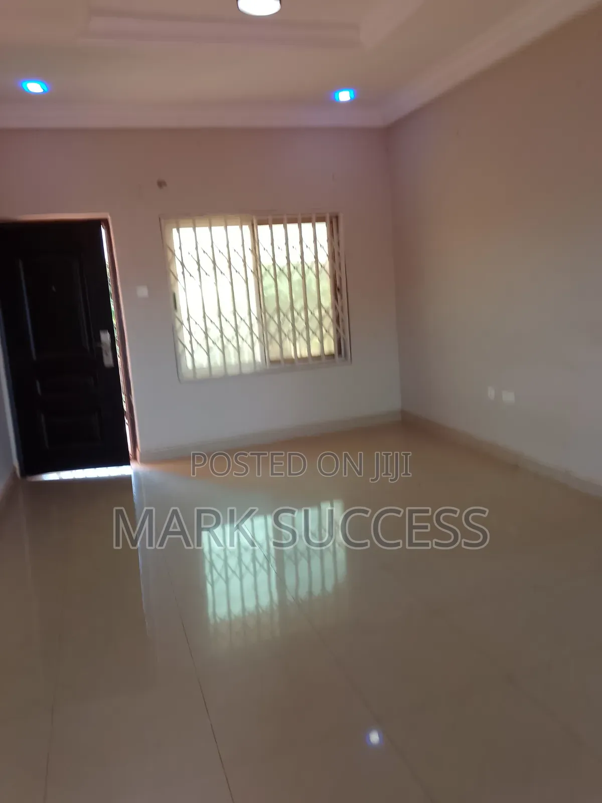 1bdrm Apartment in West Hills Mall Area for rent