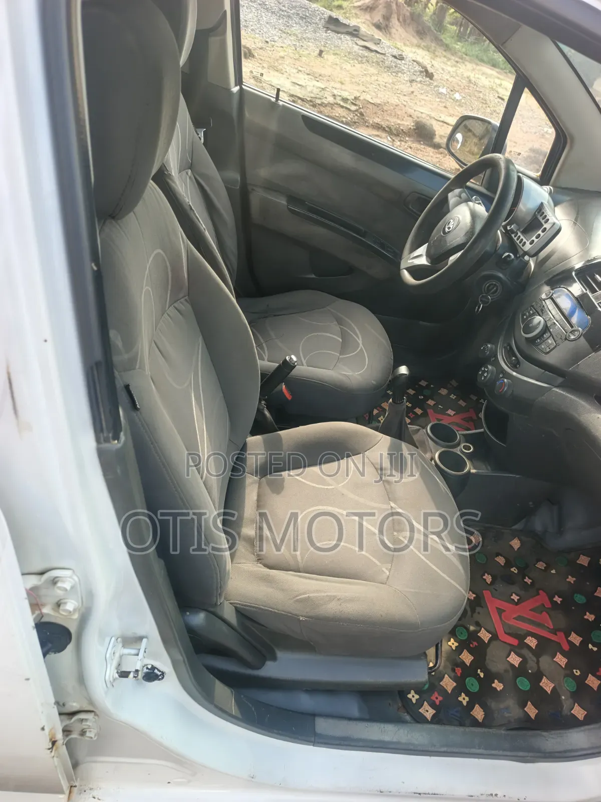 Chevrolet Spark Hatch LS 2011 White