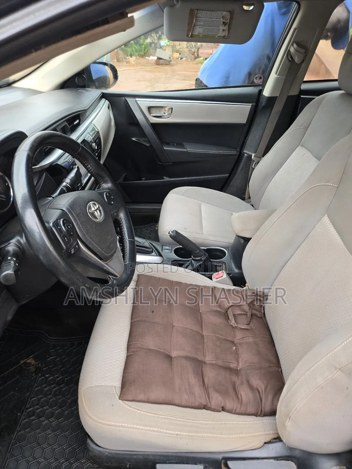 Toyota Corolla L 4dr Sedan (1.8L 4cyl 4A) 2014 Gray