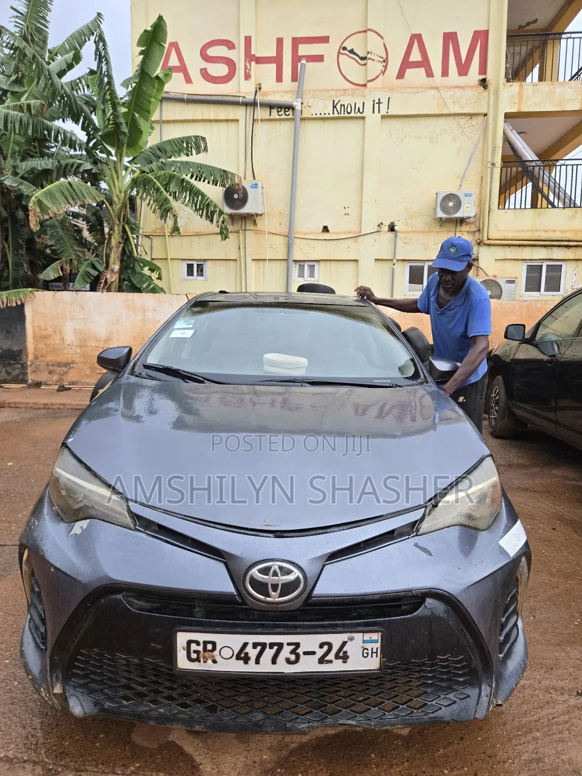 Toyota Corolla L 4dr Sedan (1.8L 4cyl 4A) 2014 Gray