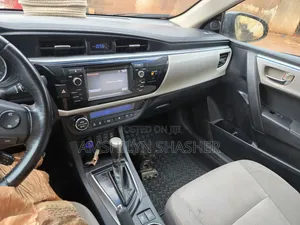 Toyota Corolla L 4dr Sedan (1.8L 4cyl 4A) 2014 Gray