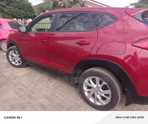 Hyundai Tucson 2021 Red