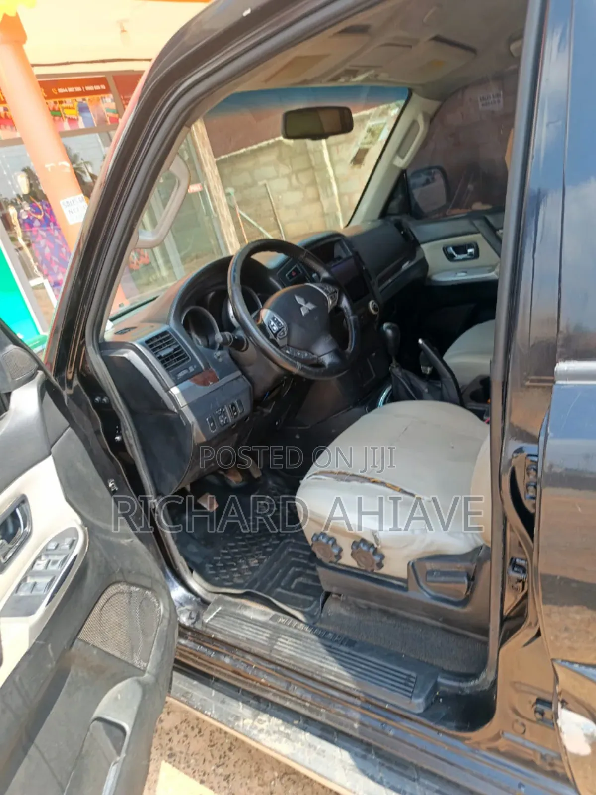 Mitsubishi Pajero 3.0 2010 Black