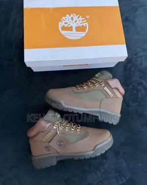 Solid Timberland Boots