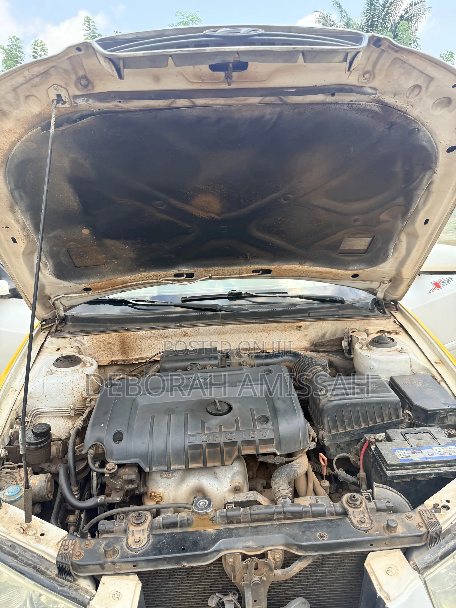 Hyundai Elantra GT 2002 White