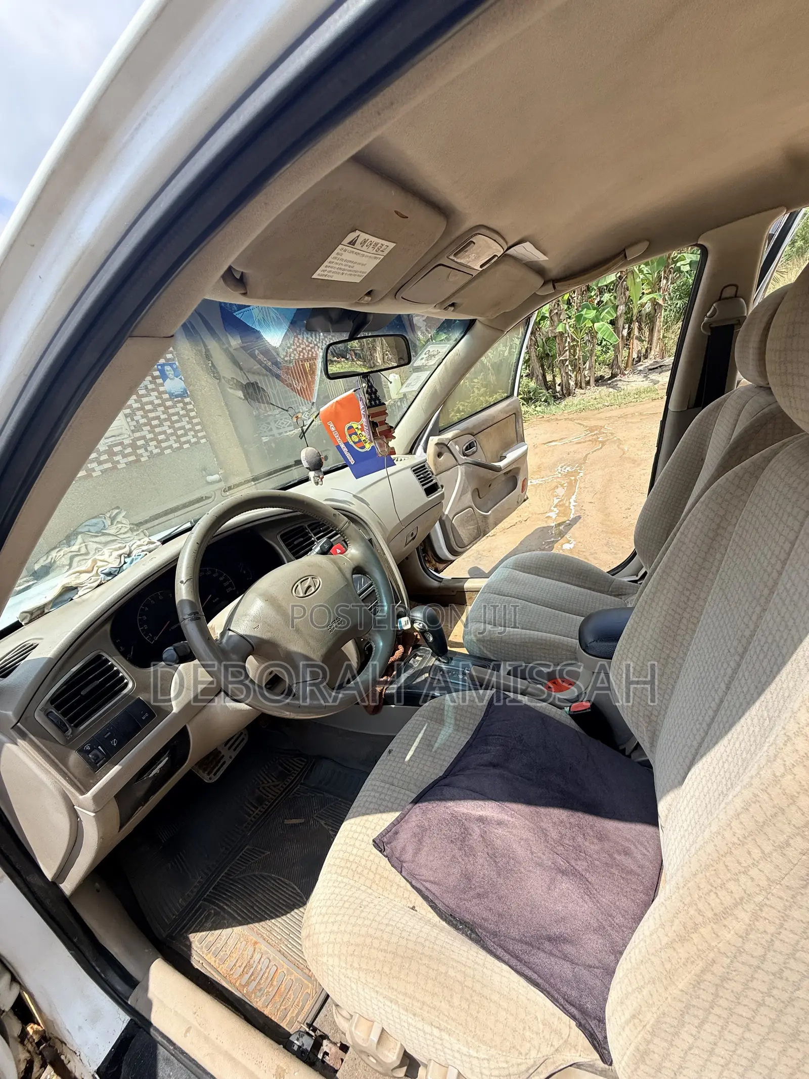 Hyundai Elantra GT 2002 White