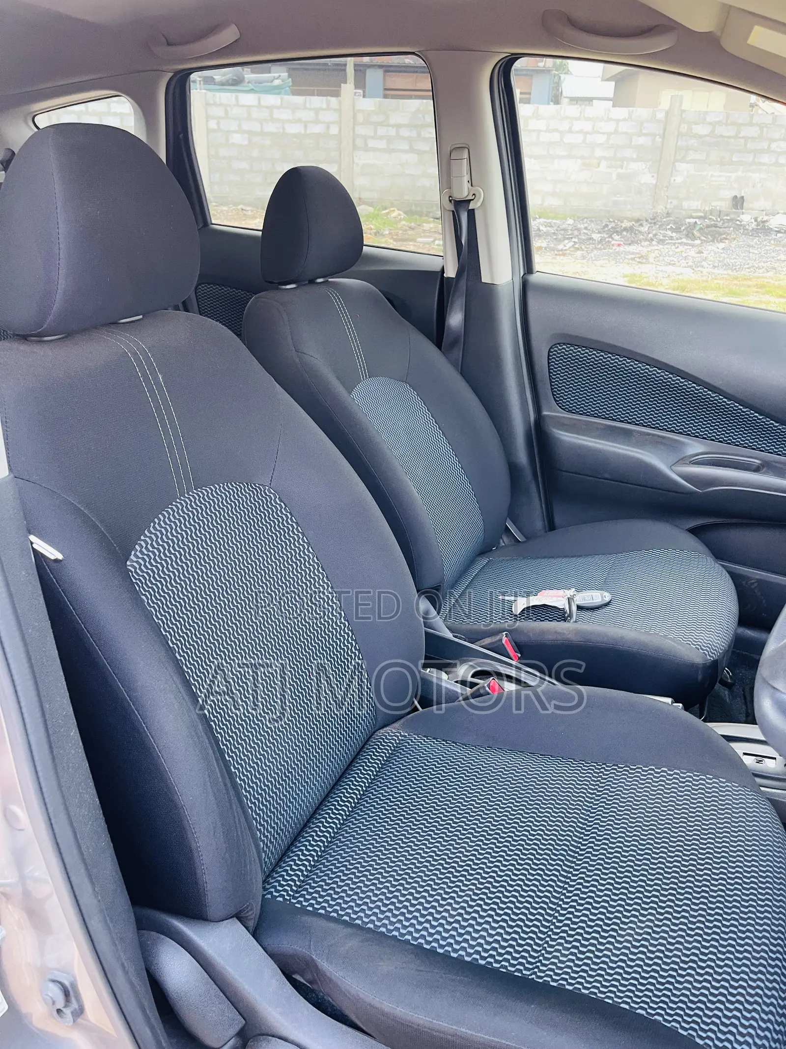 Honda Fit EX 4dr Hatchback (1.5L 4cyl CVT) 2015 Gray