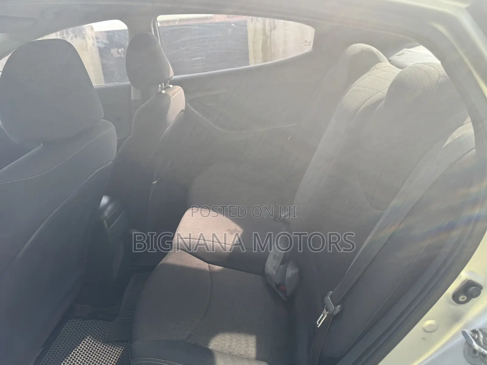 Hyundai Avante 2011 Silver