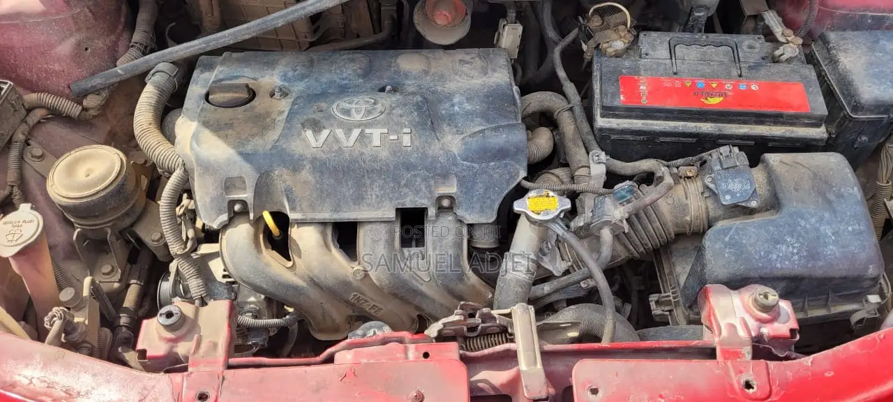 Toyota Yaris 2010 Red