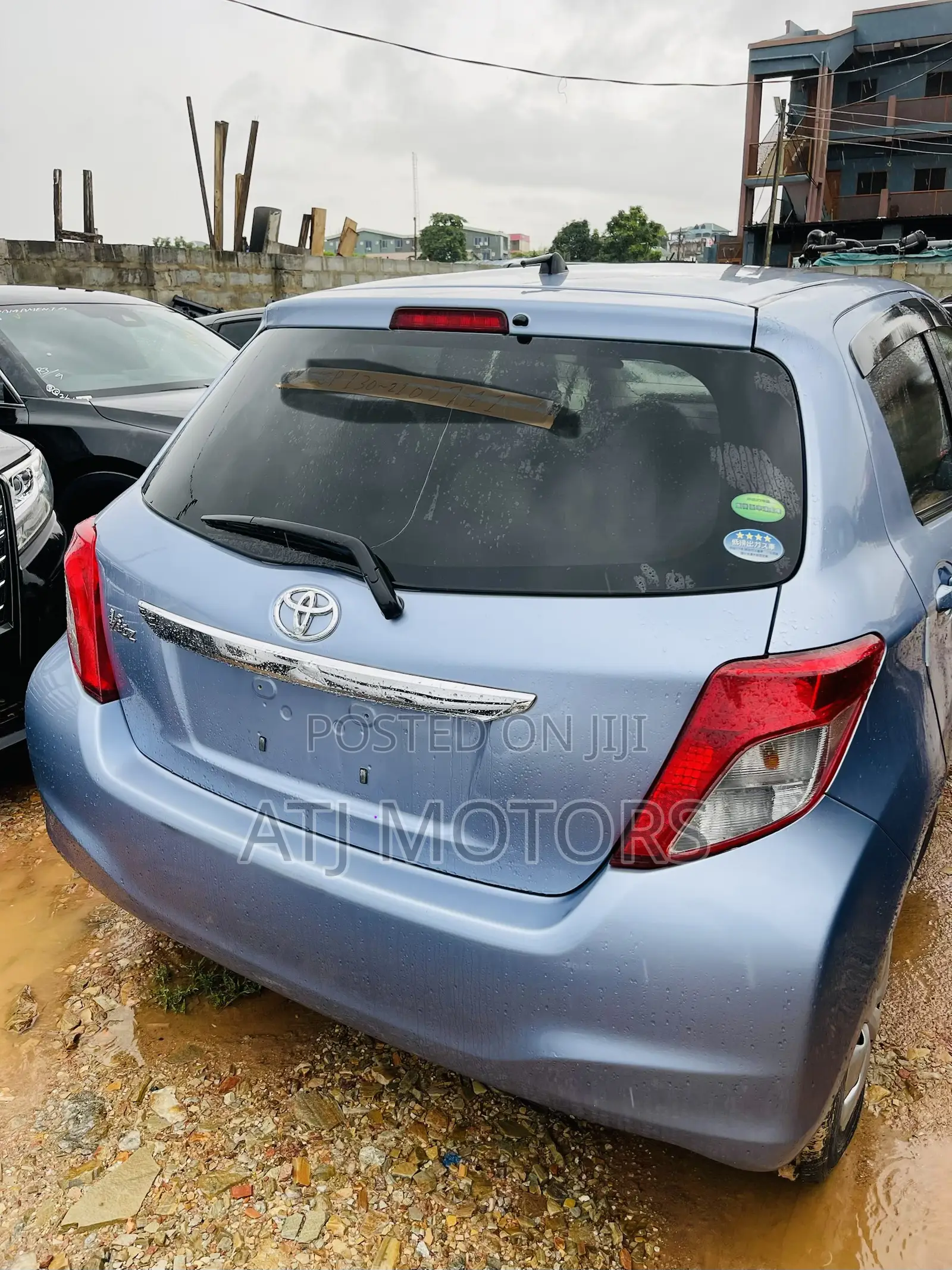 Toyota Vitz 1.3 AWD 5dr 2012 Blue