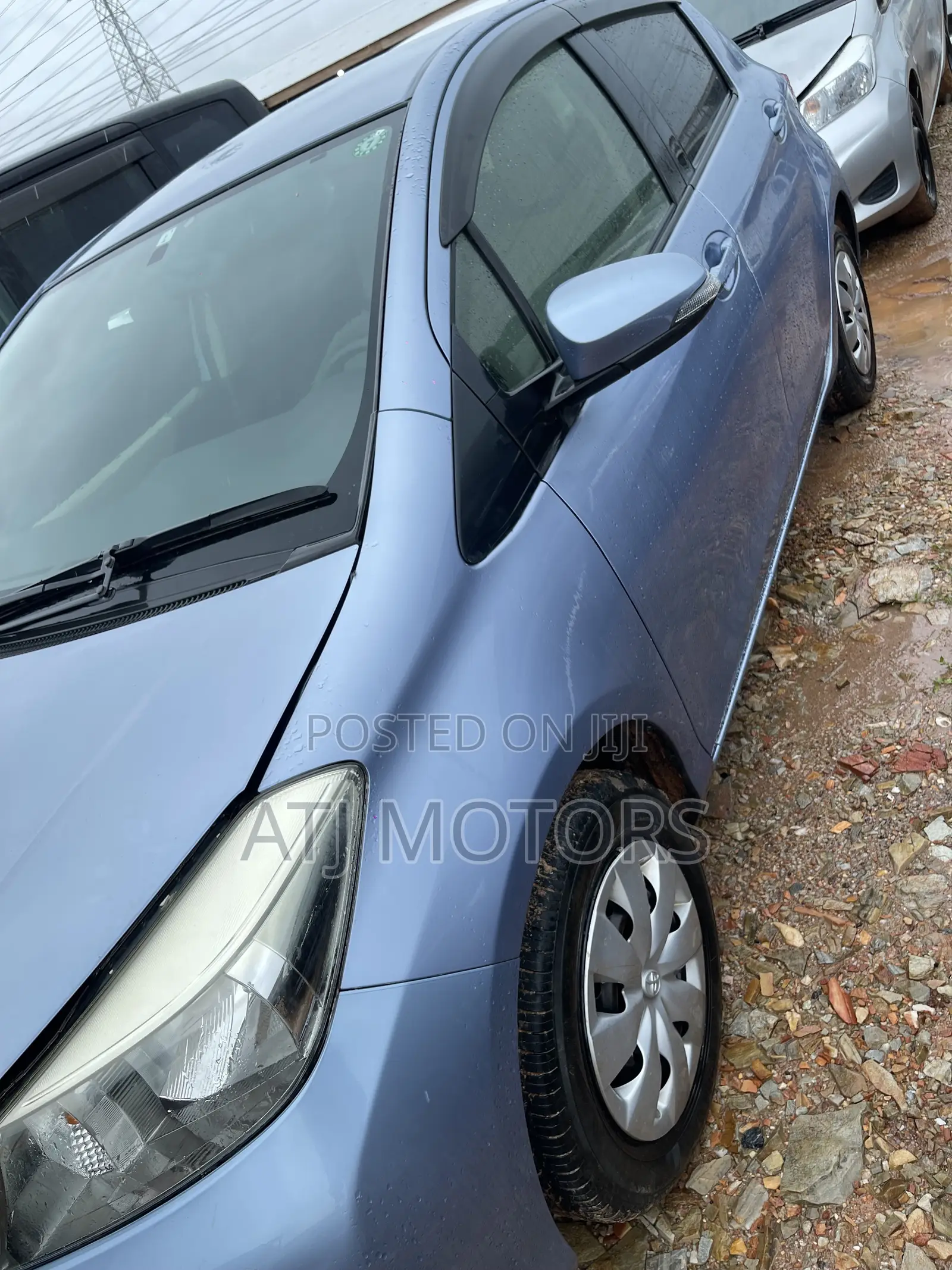 Toyota Vitz 1.3 AWD 5dr 2012 Blue