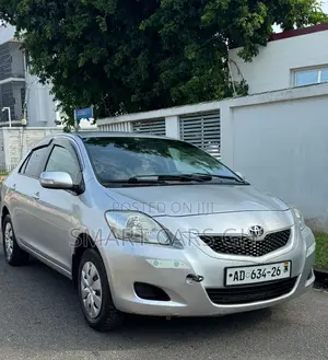 Toyota Belta 2010 Silver