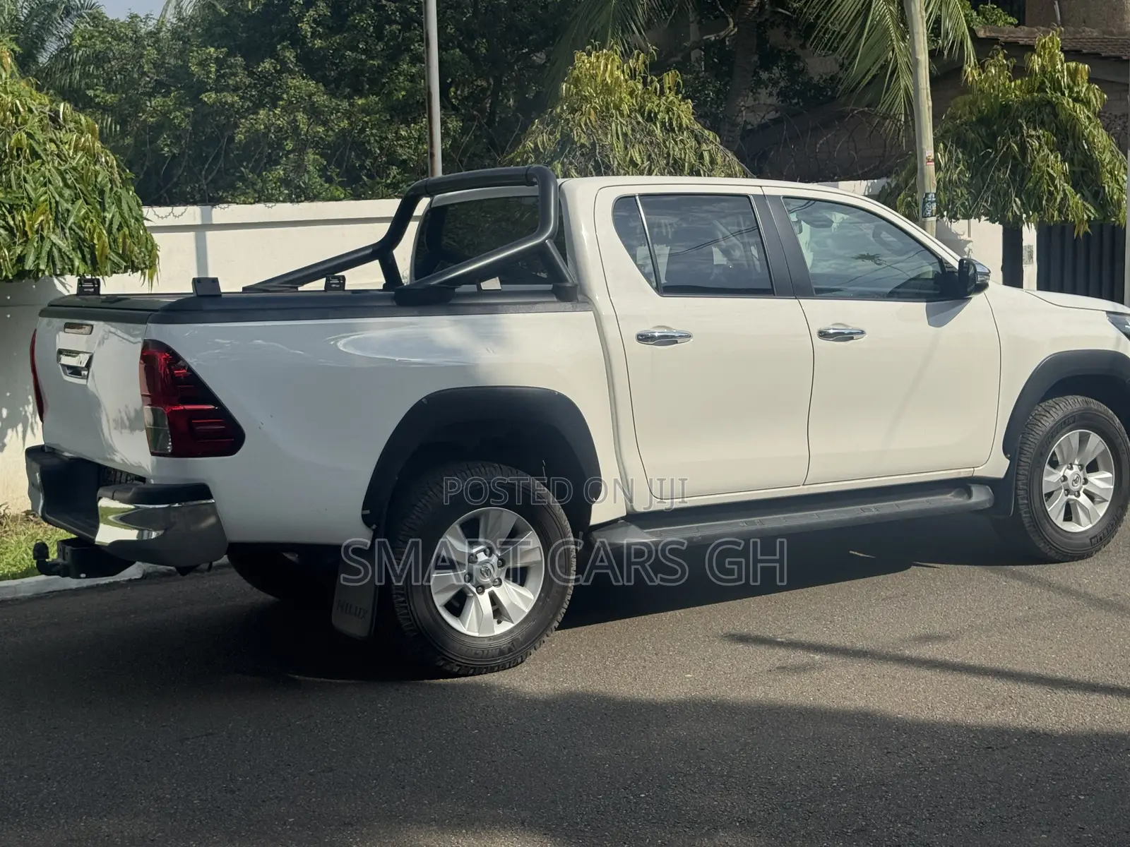 Toyota Hilux 2019 White