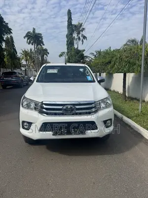 Toyota Hilux 2019 White