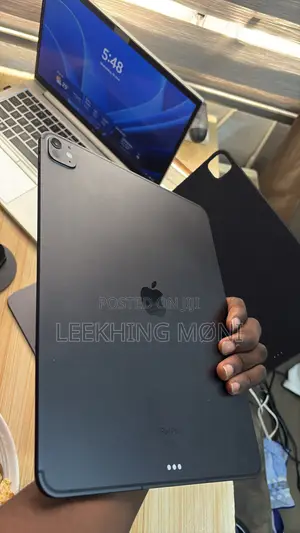 Apple iPad (2025) 256 GB Black