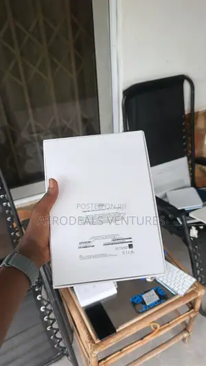 Apple iPad Air (2022) 64 GB Black
