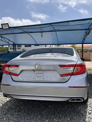 Honda Accord Touring 2.0T 2018 Silver