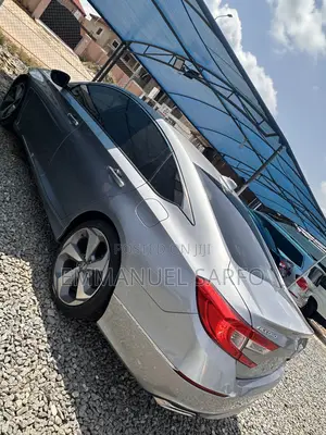 Honda Accord Touring 2.0T 2018 Silver