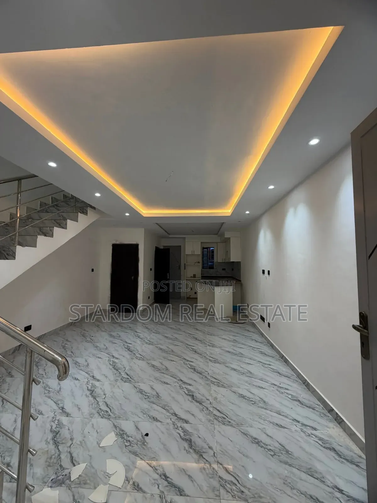 2bdrm Townhouse/Terrace in Ashaley Botwe, School Junction for sale