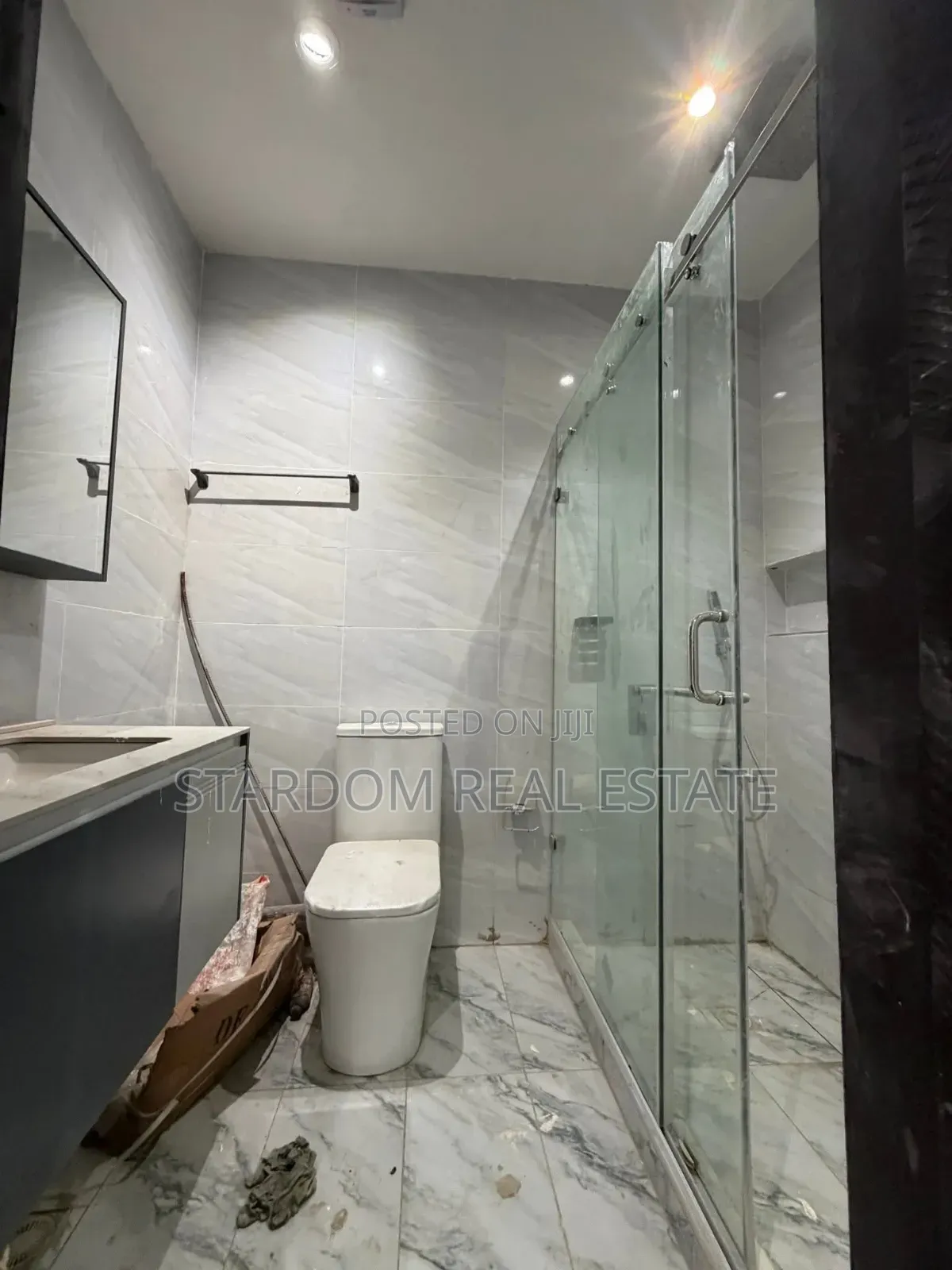 2bdrm Townhouse/Terrace in Ashaley Botwe, School Junction for sale
