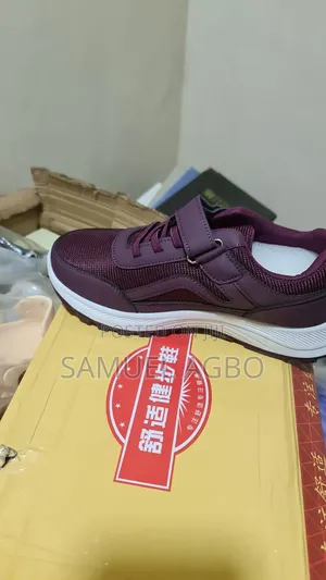 Sneakers for Men and Women