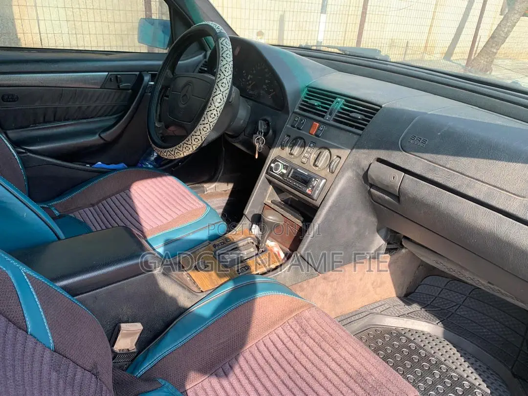 Mercedes-Benz C180 1997 Black