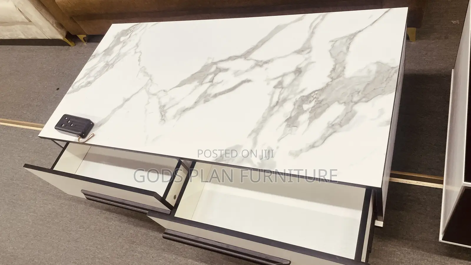 Center Table (204cj)