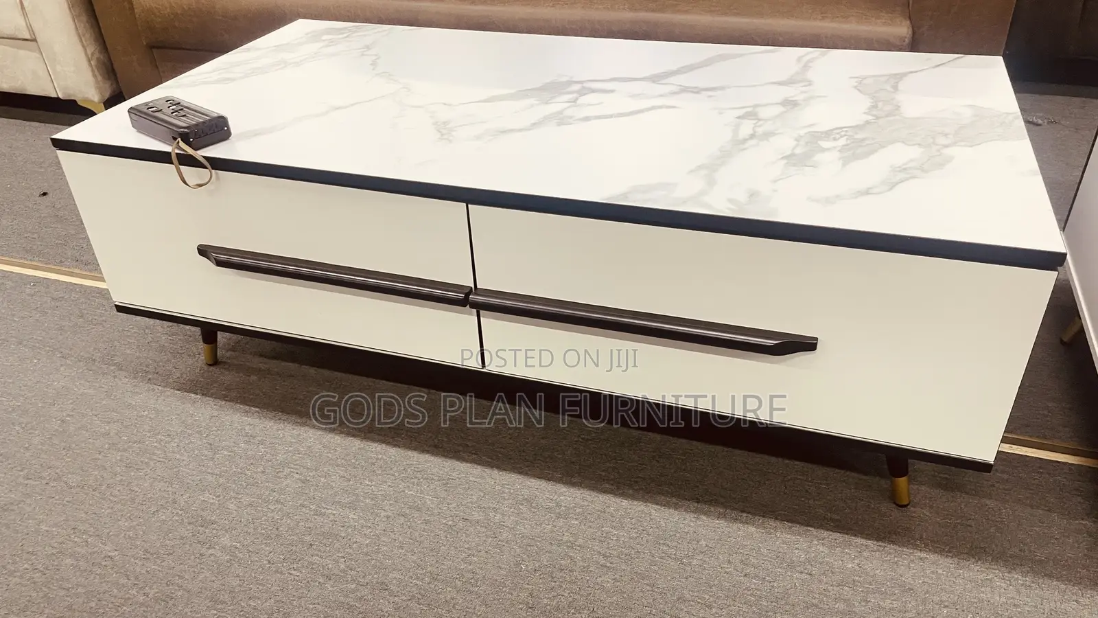 Center Table (204cj)