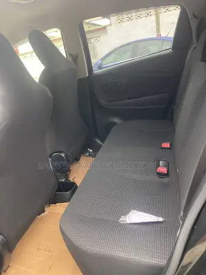 Toyota Vitz 1.3 AWD 5dr 2017 Black