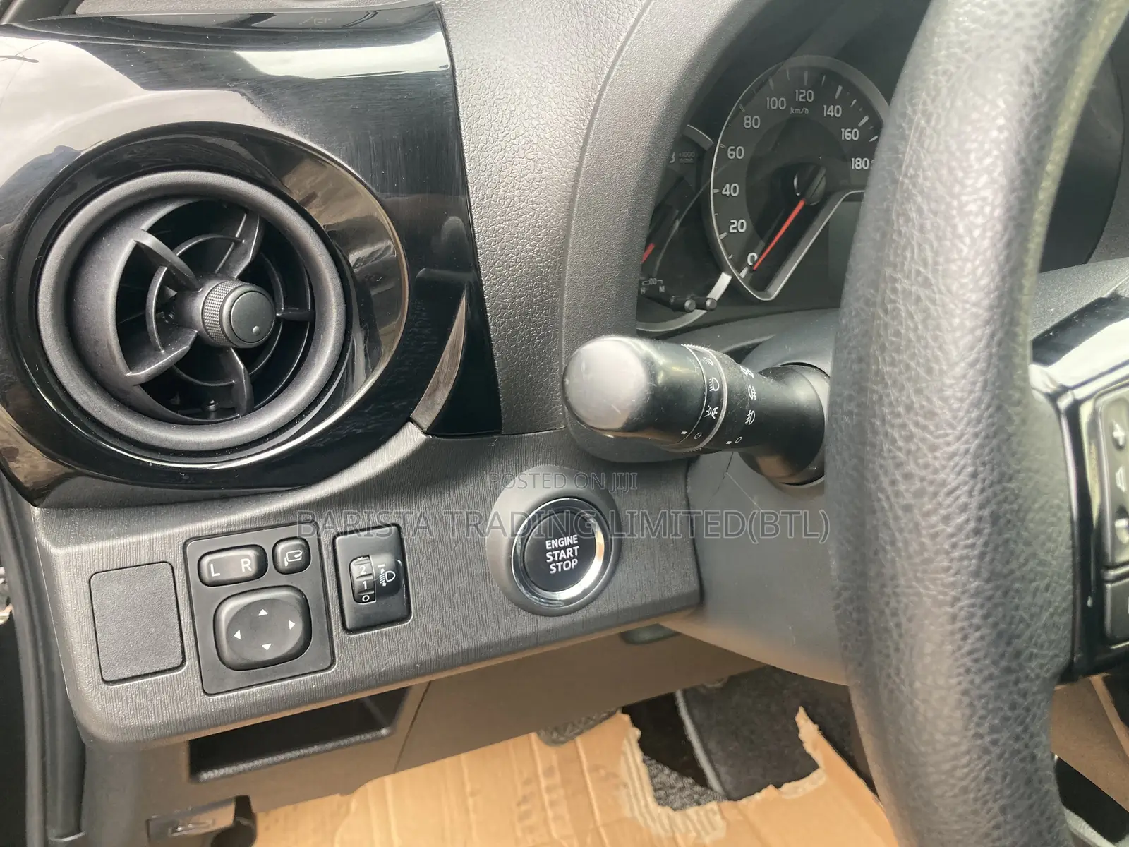 Toyota Vitz 1.3 AWD 5dr 2017 Black