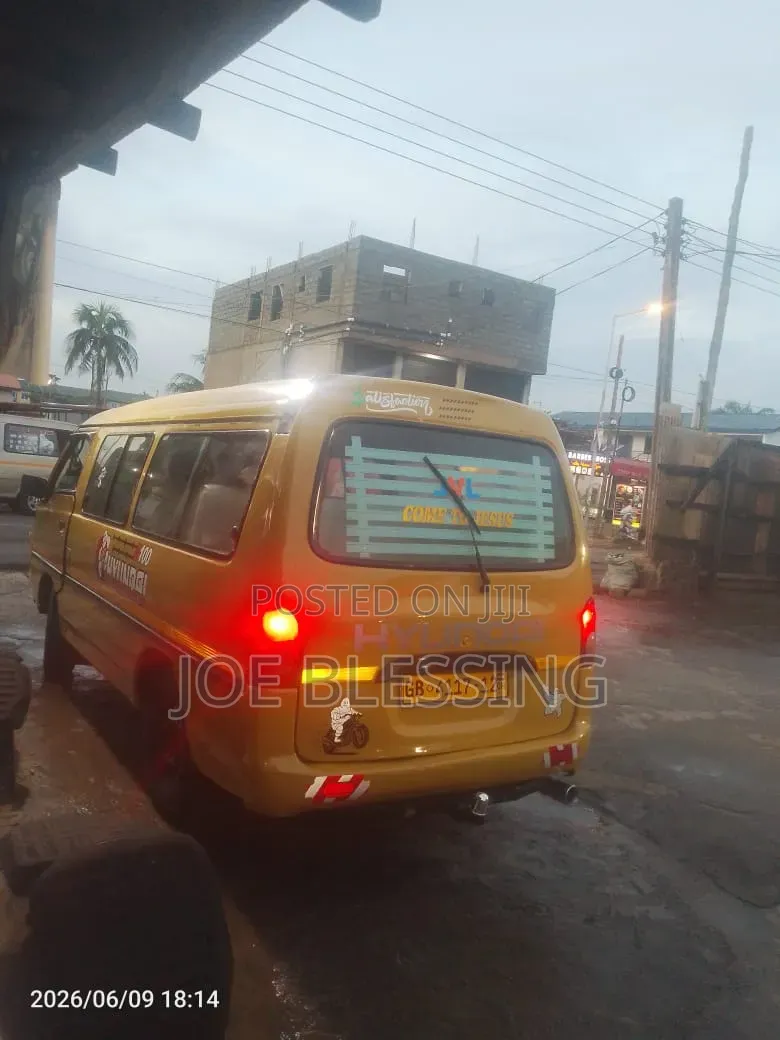 Hyundai H-100 2004 Yellow