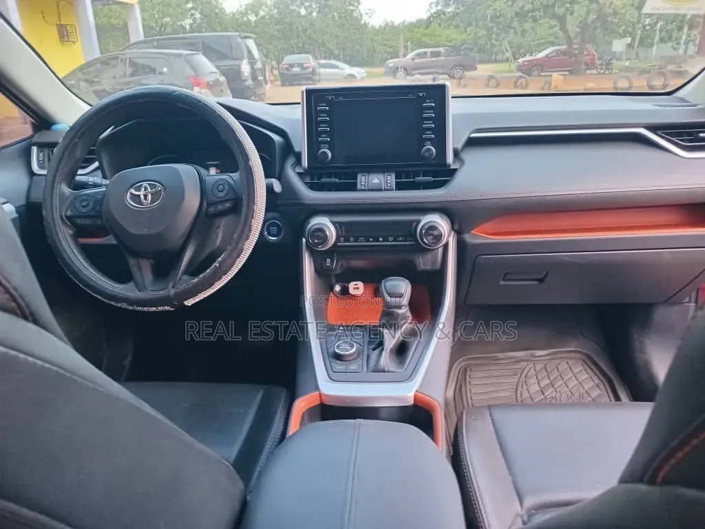 Toyota RAV4 Limited AWD 2020 Beige