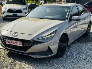 Hyundai Elantra Limited 2021 Gray
