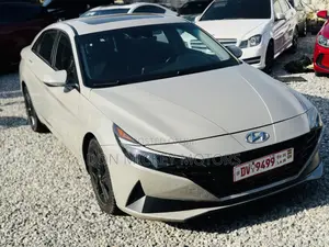 Hyundai Elantra Limited 2021 Gray
