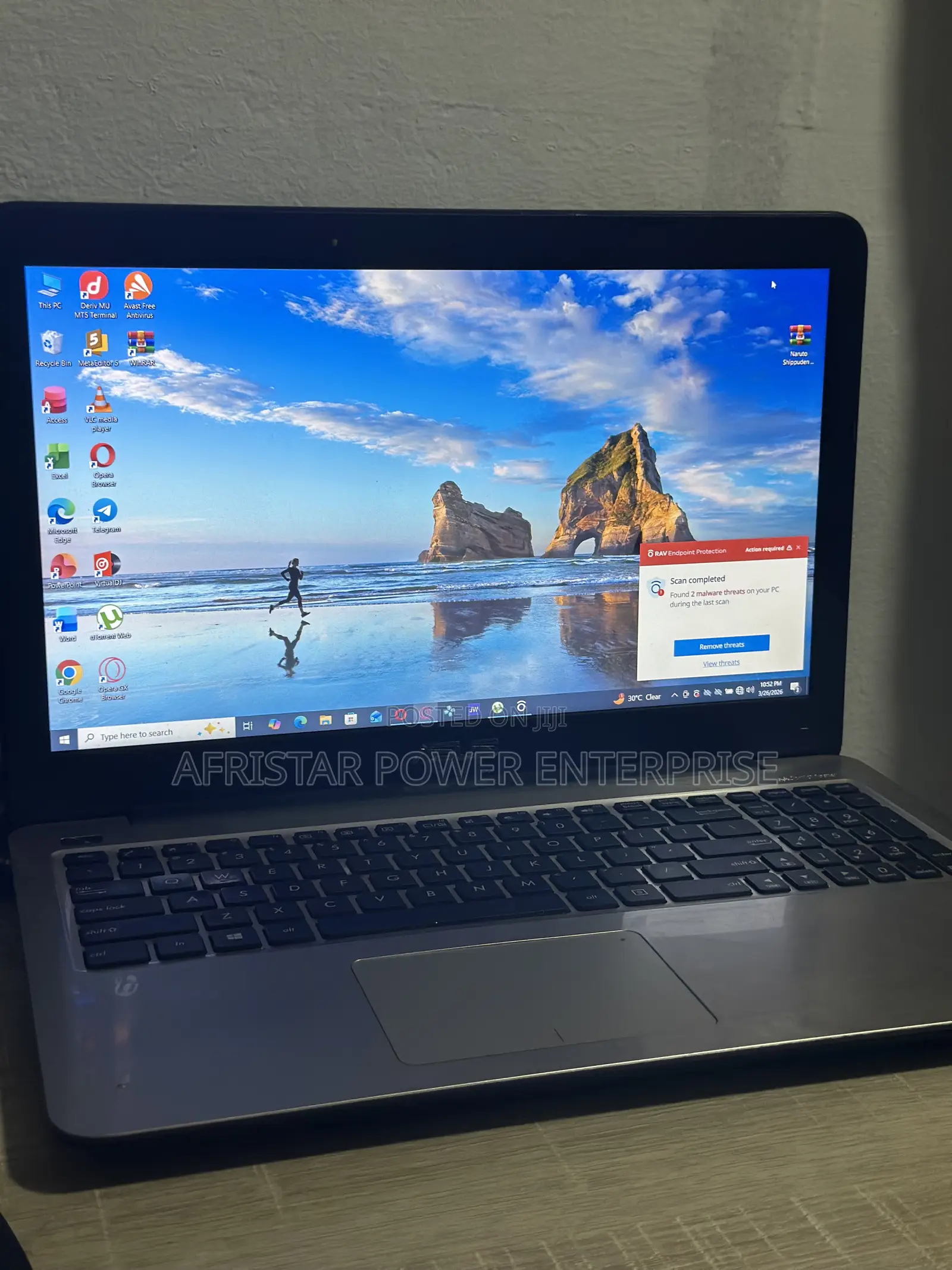Laptop Asus A42DE 6GB Intel Core i5 HDD+SSD 256GB