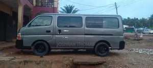 Nissan Caravan (Urvan) 1988 Silver