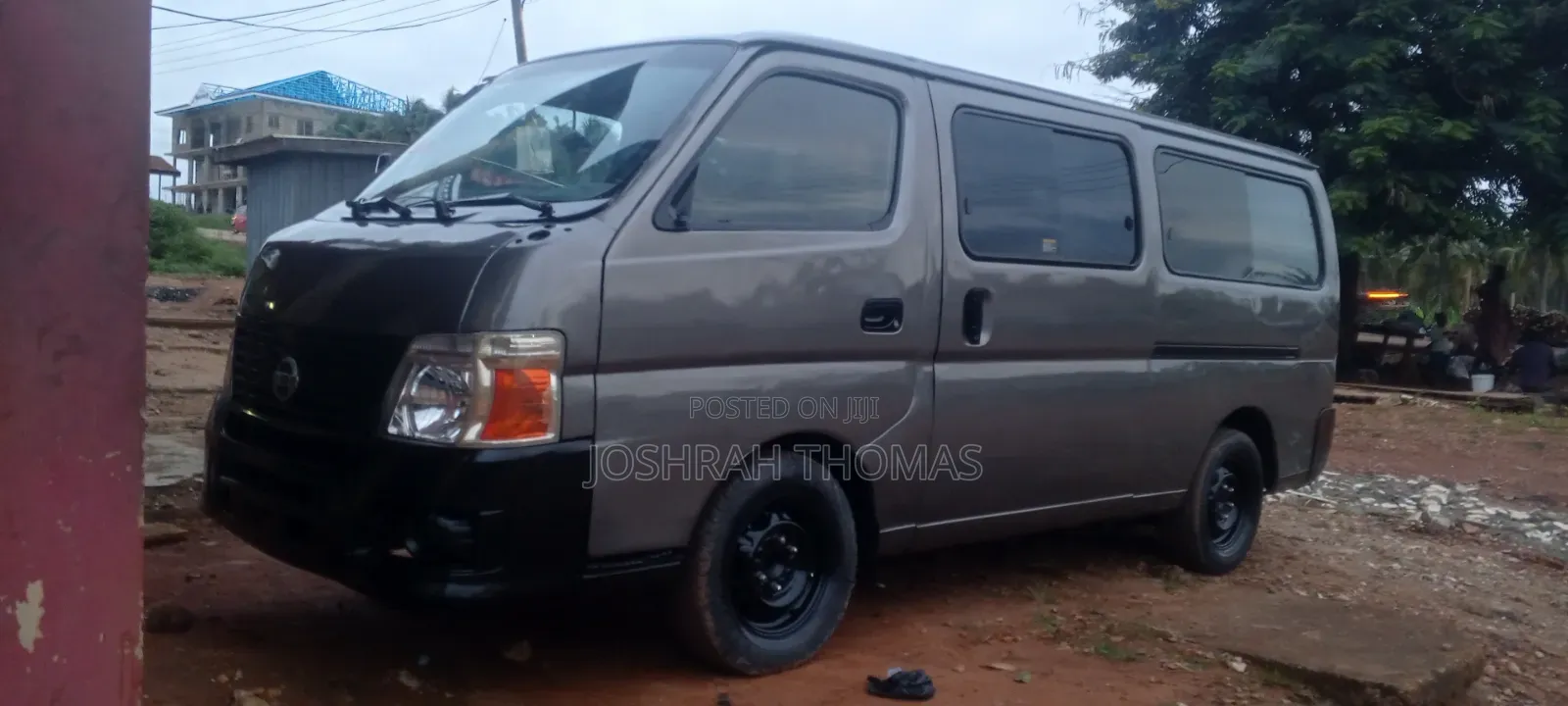Nissan Caravan (Urvan) 1988 Silver