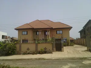 Furnished 6bdrm House in Community22, Tema Metropolitan for rent