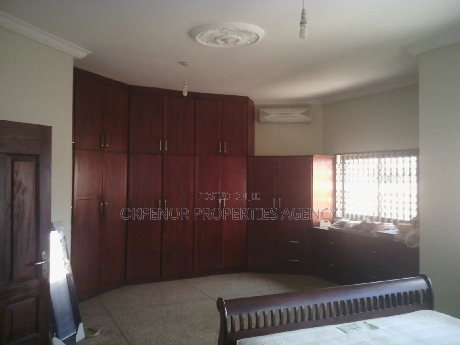 Furnished 6bdrm House in Community22, Tema Metropolitan for rent