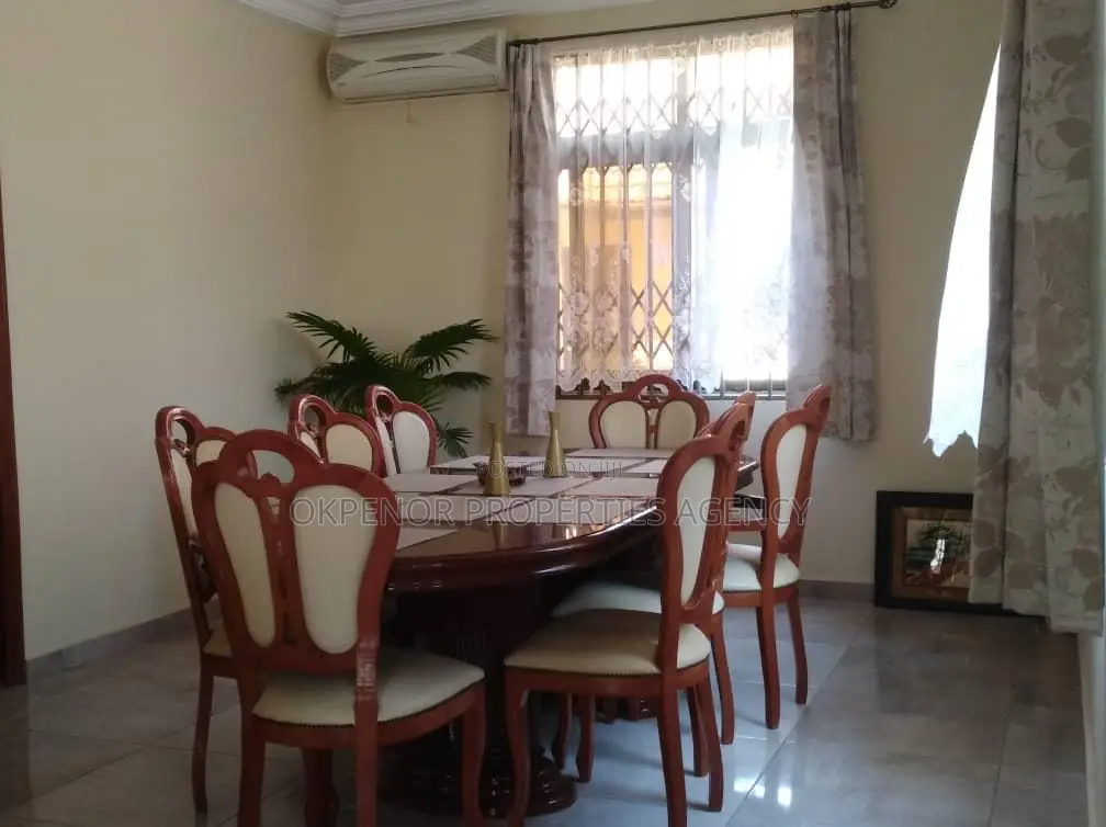 Furnished 6bdrm House in Community22, Tema Metropolitan for rent