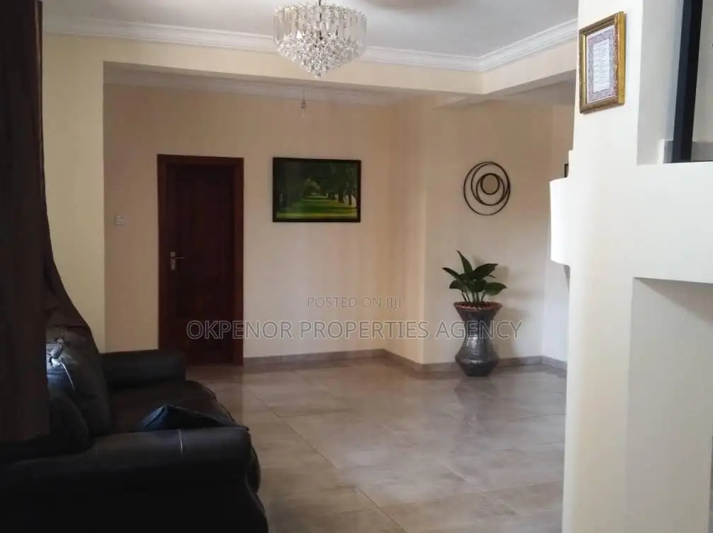 Furnished 6bdrm House in Community22, Tema Metropolitan for rent