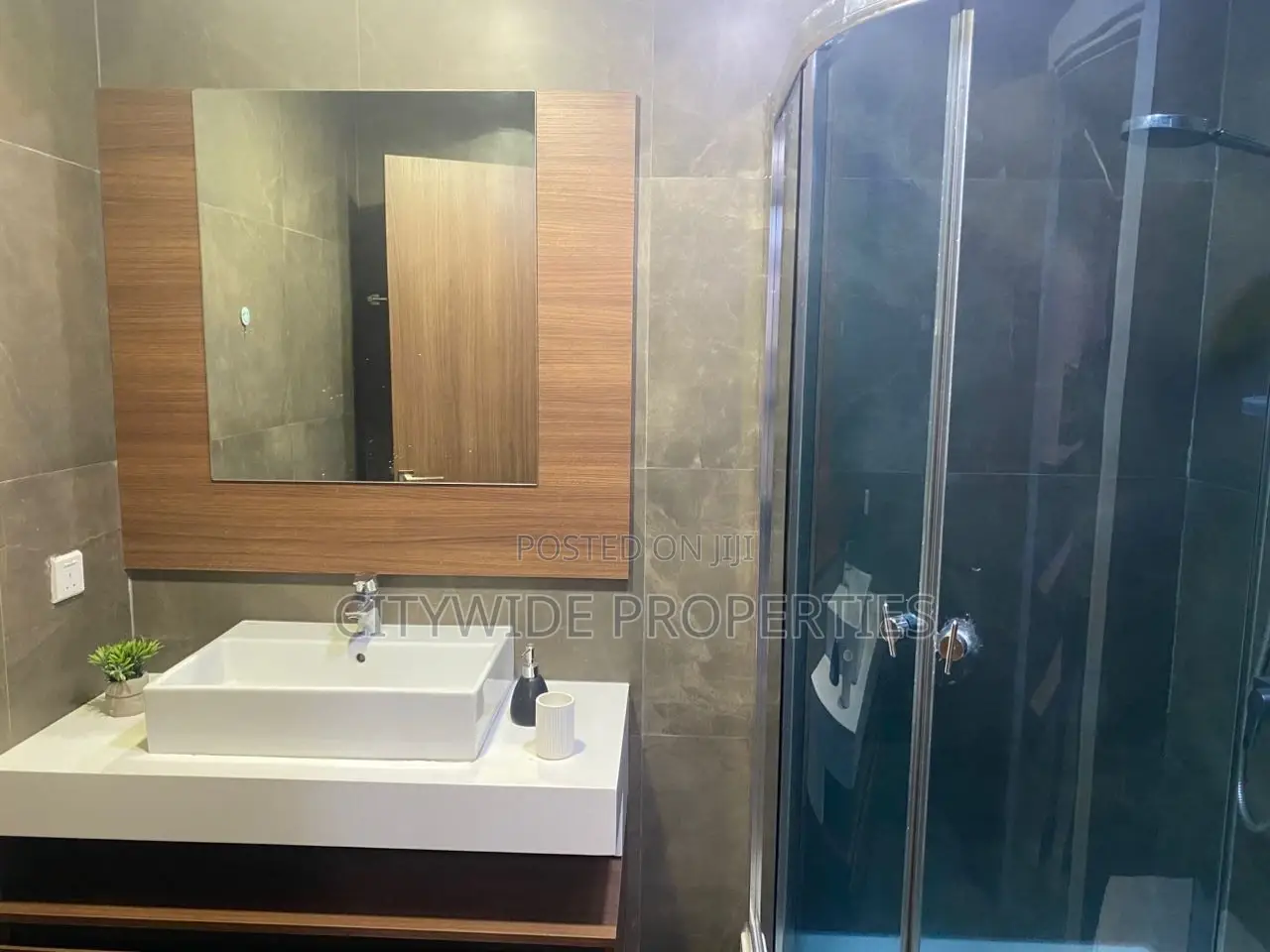 Furnished 2bdrm Apartment in Cantonments, US Embassy Area for sale