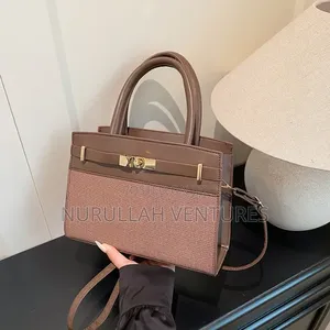 Elegant Ladies Handbag With Shoulder Strap