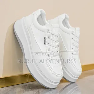 Fashion Running Shoes With Soft Sole