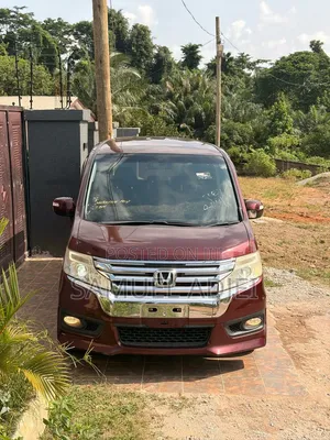 Honda Stepwgn 2013 Burgundy