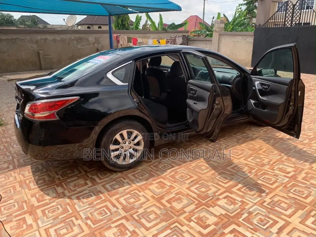 Nissan Altima 2.5 SV 4dr Sedan (2.5L 4cyl CVT) 2015 Black