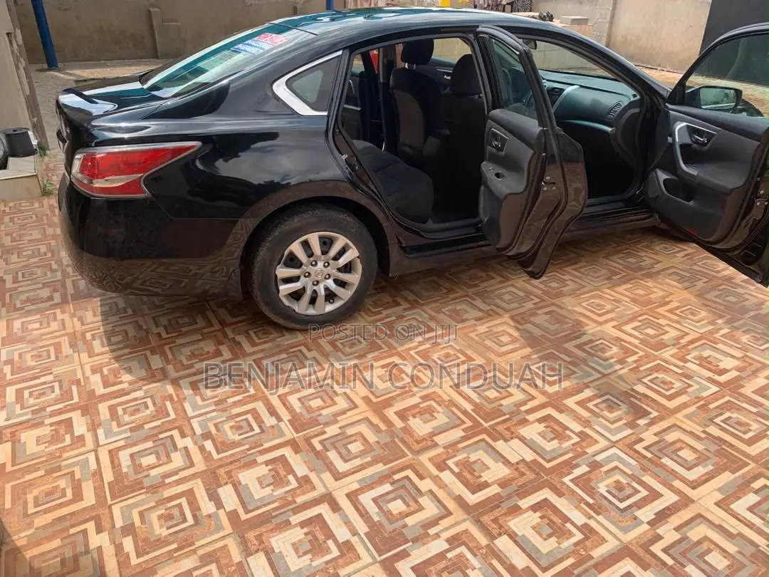 Nissan Altima 2.5 SV 4dr Sedan (2.5L 4cyl CVT) 2015 Black