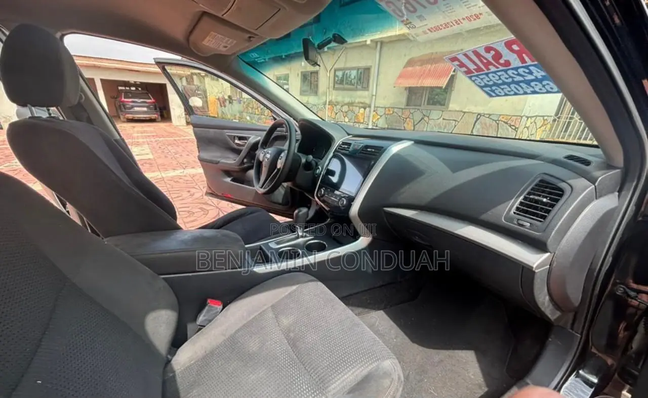 Nissan Altima 2.5 SV 4dr Sedan (2.5L 4cyl CVT) 2015 Black