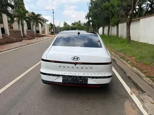 Hyundai Grandeur 2025 White
