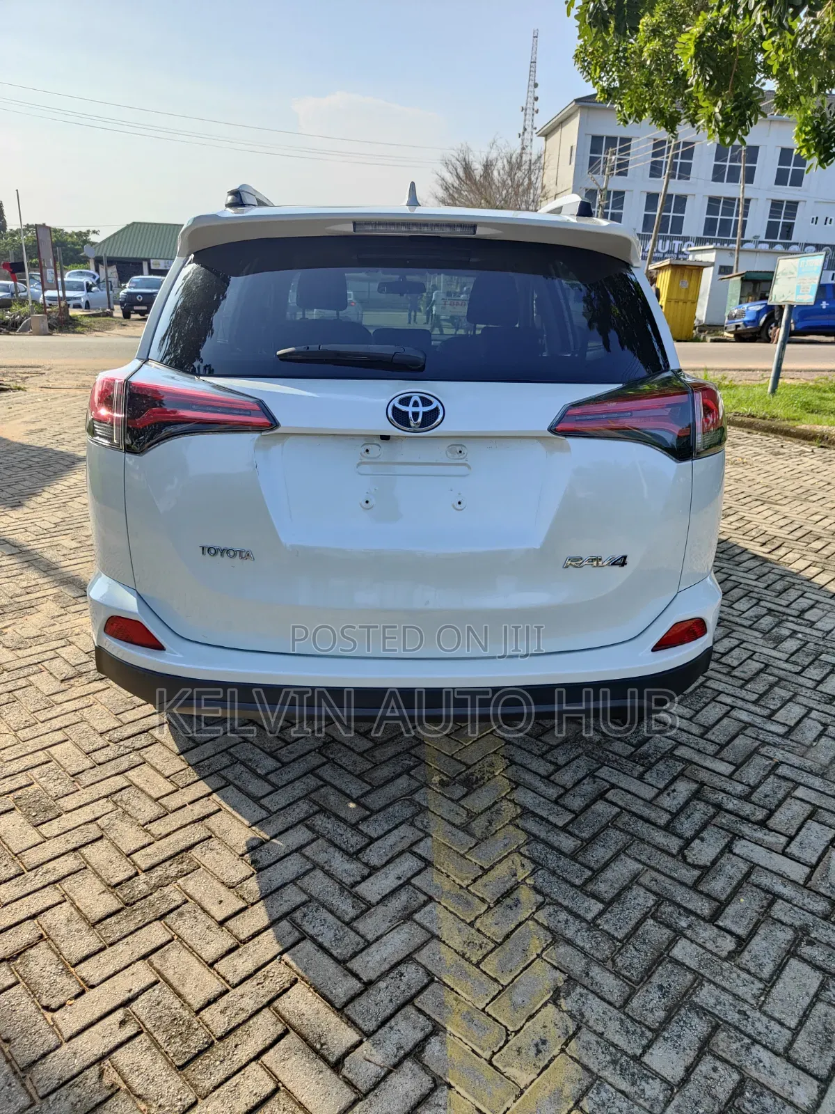 Toyota RAV4 2017 White